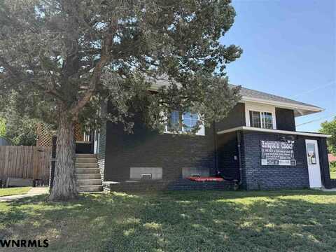 1824 AVENUE B, Scottsbluff, NE 69361