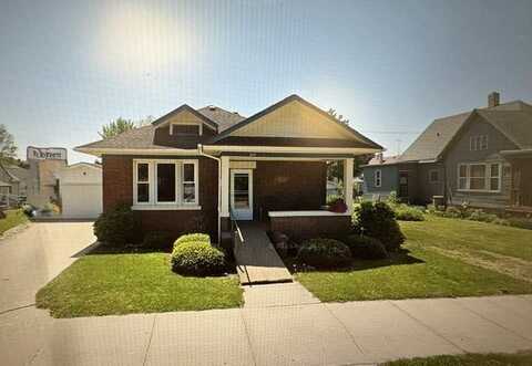 209 W Chapel Street, Dodgeville, WI 53533