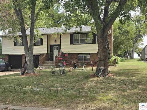 1502 S Main, Clinton, MO 64735