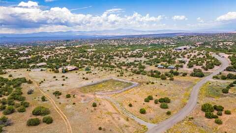 21 Heartstone, Santa Fe, NM 87506