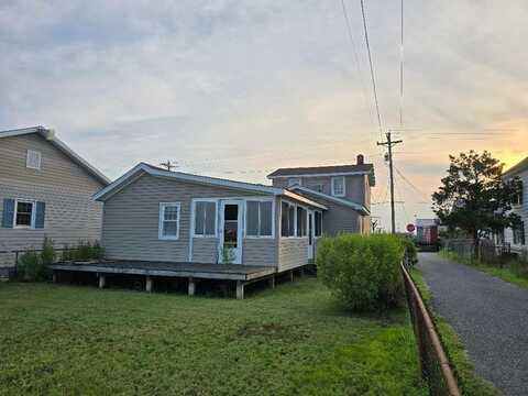 15327 MAIN RIDGE RD, TANGIER, VA 23440