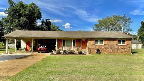 1412 Greenbrier Dr, Tuscumbia, AL 35674