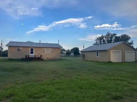108 North B Street, Tyrone, OK 73951