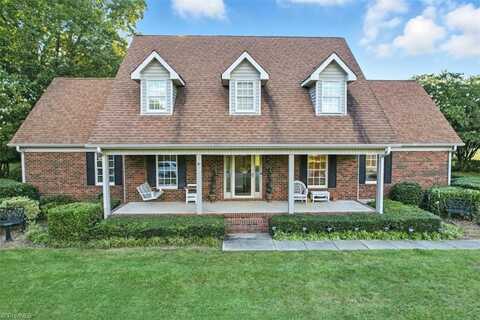 3813 Oak Forest Drive, High Point, NC 27265