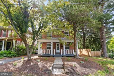 1046 CARSONIA AVENUE, READING, PA 19606