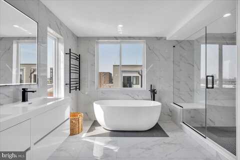 2620 E HAGERT STREET, PHILADELPHIA, PA 19125