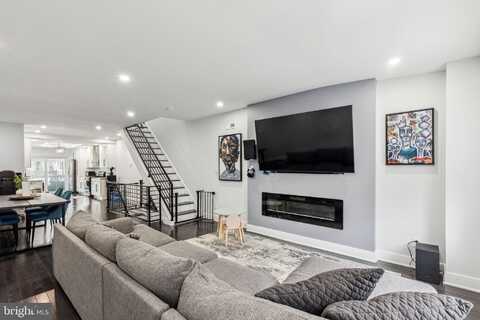 520 E TULPEHOCKEN STREET, PHILADELPHIA, PA 19144