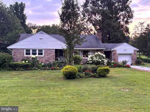415 S TULPEHOCKEN ROAD, READING, PA 19601