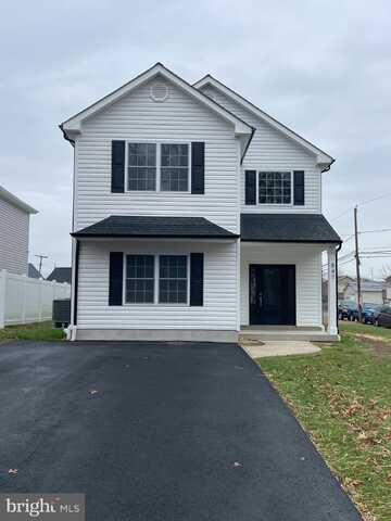 2821 AVENUE E, LEVITTOWN, PA 19056