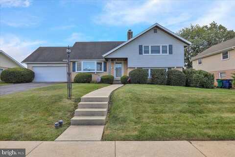 1400 DOGWOOD DRIVE, READING, PA 19609
