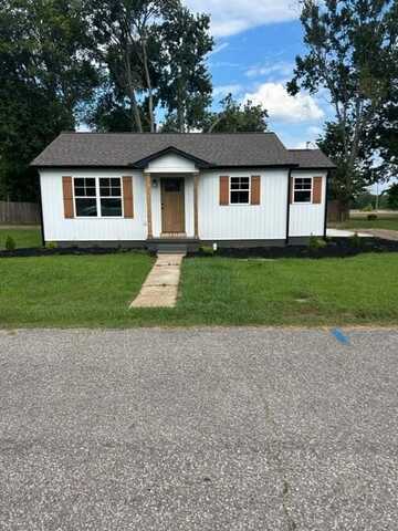 1317 McFadden, PARIS, TN 38242