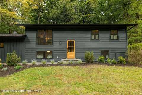 16 Marko Grove, Woodstock, NY 12498