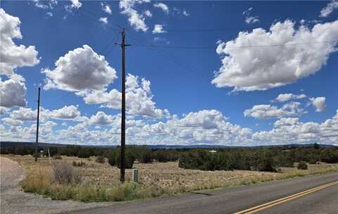 26375 W Fort Rock Road, Seligman, AZ 86337
