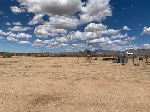 3971 N Arivaca, Golden Valley, AZ 86413