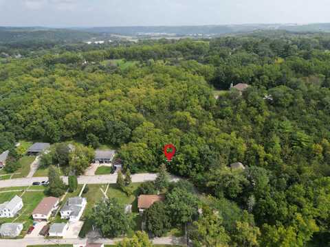 1014 River Street, Decorah, IA 52101