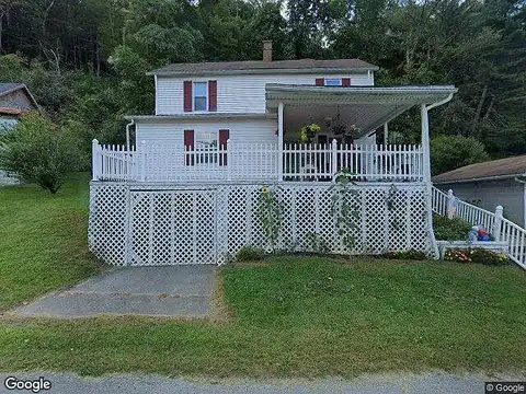 Pyles, MANNINGTON, WV 26582