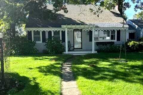 Sally, EAST FALMOUTH, MA 02536