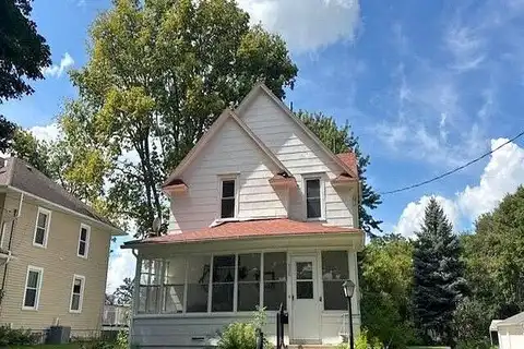 Adams, MASON CITY, IA 50401