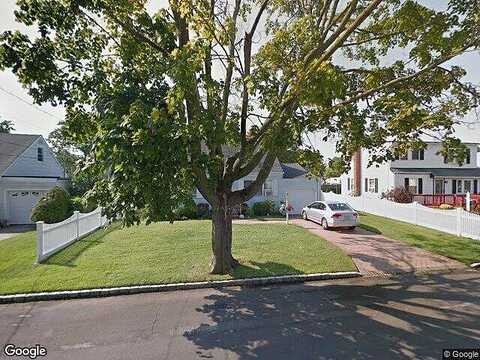 Throop, N BABYLON, NY 11703