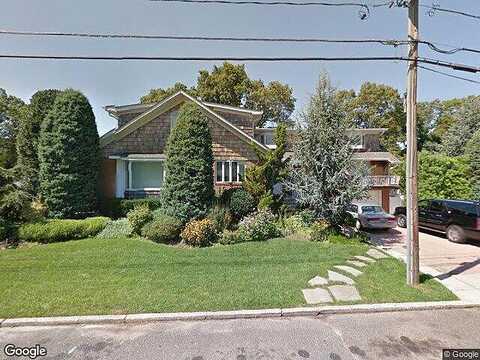 Frederick, BABYLON, NY 11702
