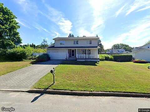 Layton, CENTEREACH, NY 11720