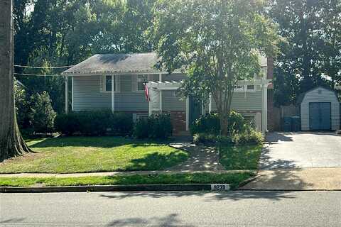 Kristin, FAIRFAX, VA 22032