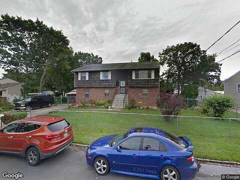 Spruce, AMITYVILLE, NY 11701