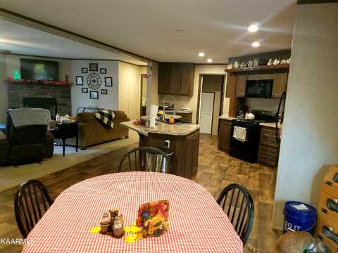 Brewer, CROSSVILLE, TN 38572