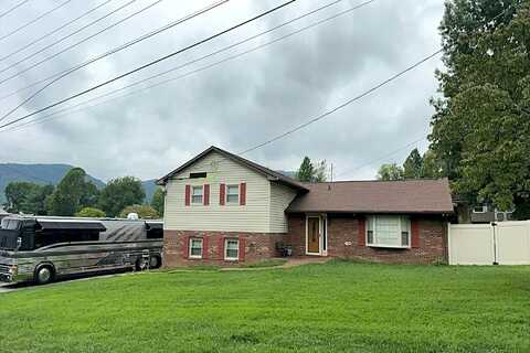Amber, JOHNSON CITY, TN 37601