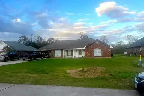 Lunenburg, HOUMA, LA 70364