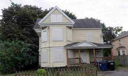 Sabine, SYRACUSE, NY 13204