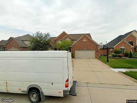Gentry, MACOMB, MI 48044