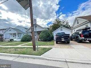 Walnut Ave, Oaklyn, NJ 08107
