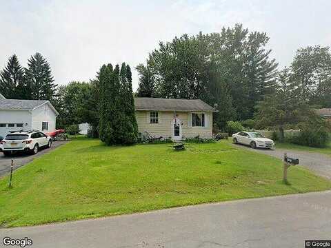 Fay Ln, MINOA, NY 13116