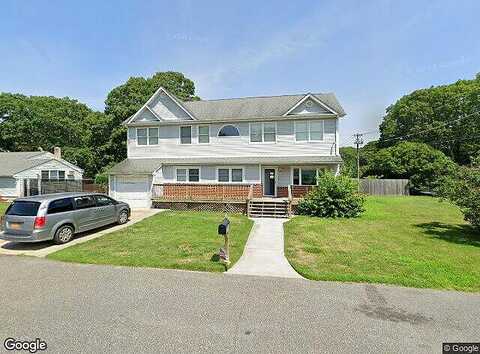 Pinetop, SHIRLEY, NY 11967