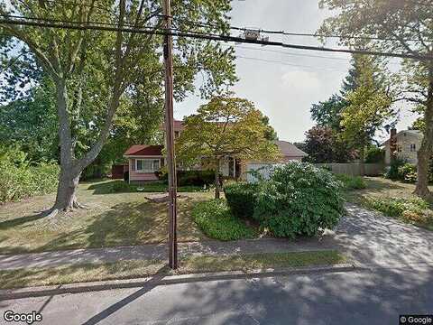 Circle, WYANDANCH, NY 11798