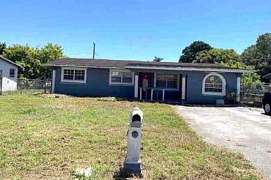 2Nd, BELLE GLADE, FL 33430
