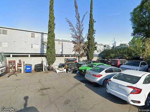 Gault St, Canoga Park, CA 91303