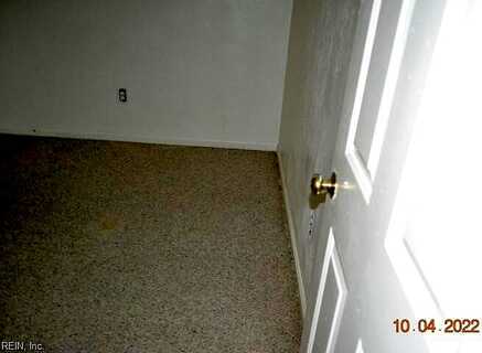 Colonial, CHESAPEAKE, VA 23325