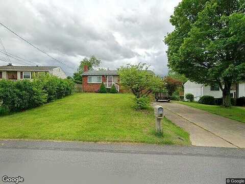 Farmcrest, OAKDALE, PA 15071