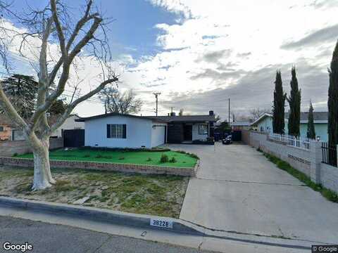 16Th, PALMDALE, CA 93550