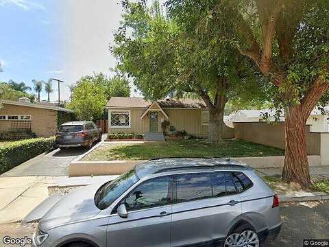 Martinez, WOODLAND HILLS, CA 91364