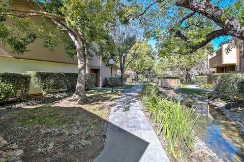 Showers Dr, Mountain View, CA 94040
