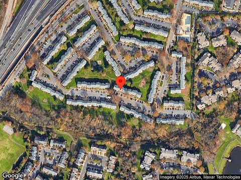 Golden Oak, CENTREVILLE, VA 20121