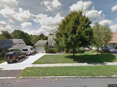 Jasmine, LEVITTOWN, PA 19056