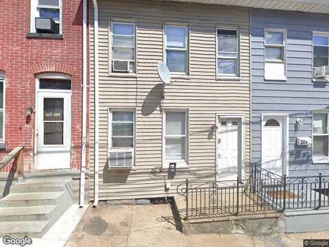 Warren, EASTON, PA 18042
