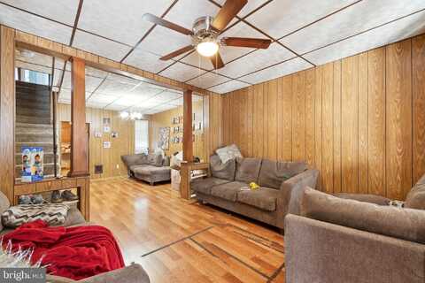 11Th, CRUM LYNNE, PA 19022