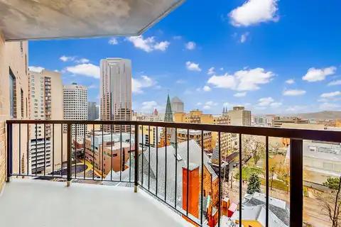 10Th St E, Saint Paul, MN 55101