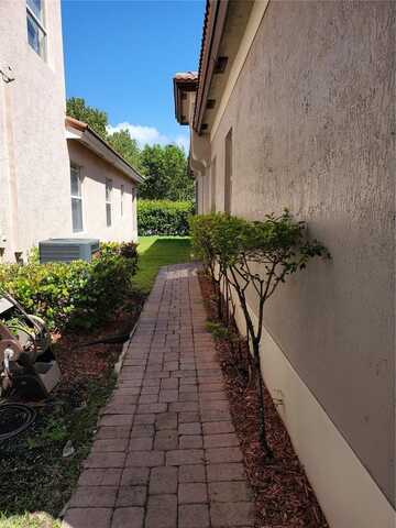 39Th, HOMESTEAD, FL 33033