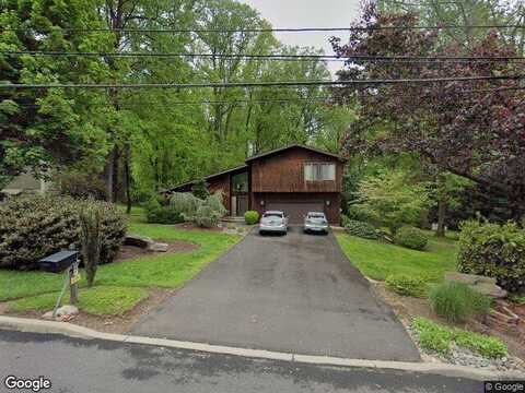 Pine, LANGHORNE, PA 19047